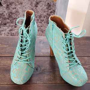 CHARLOTTE RUSSE Lace Shoe